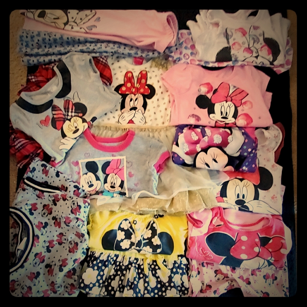 Minnie mouse 15 pieces dress/shirt/pant/skirt